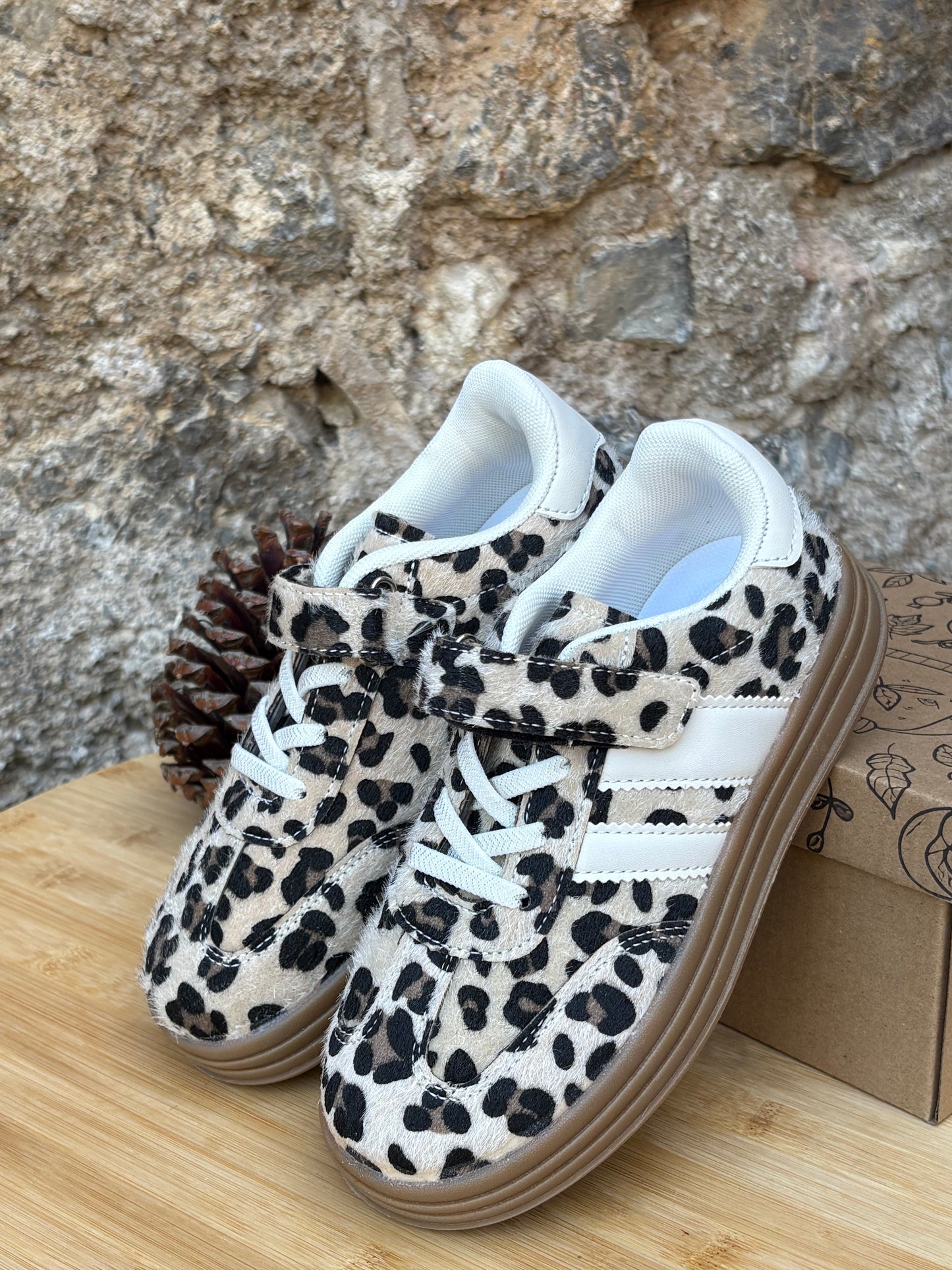 Matchy-Matchy Leo