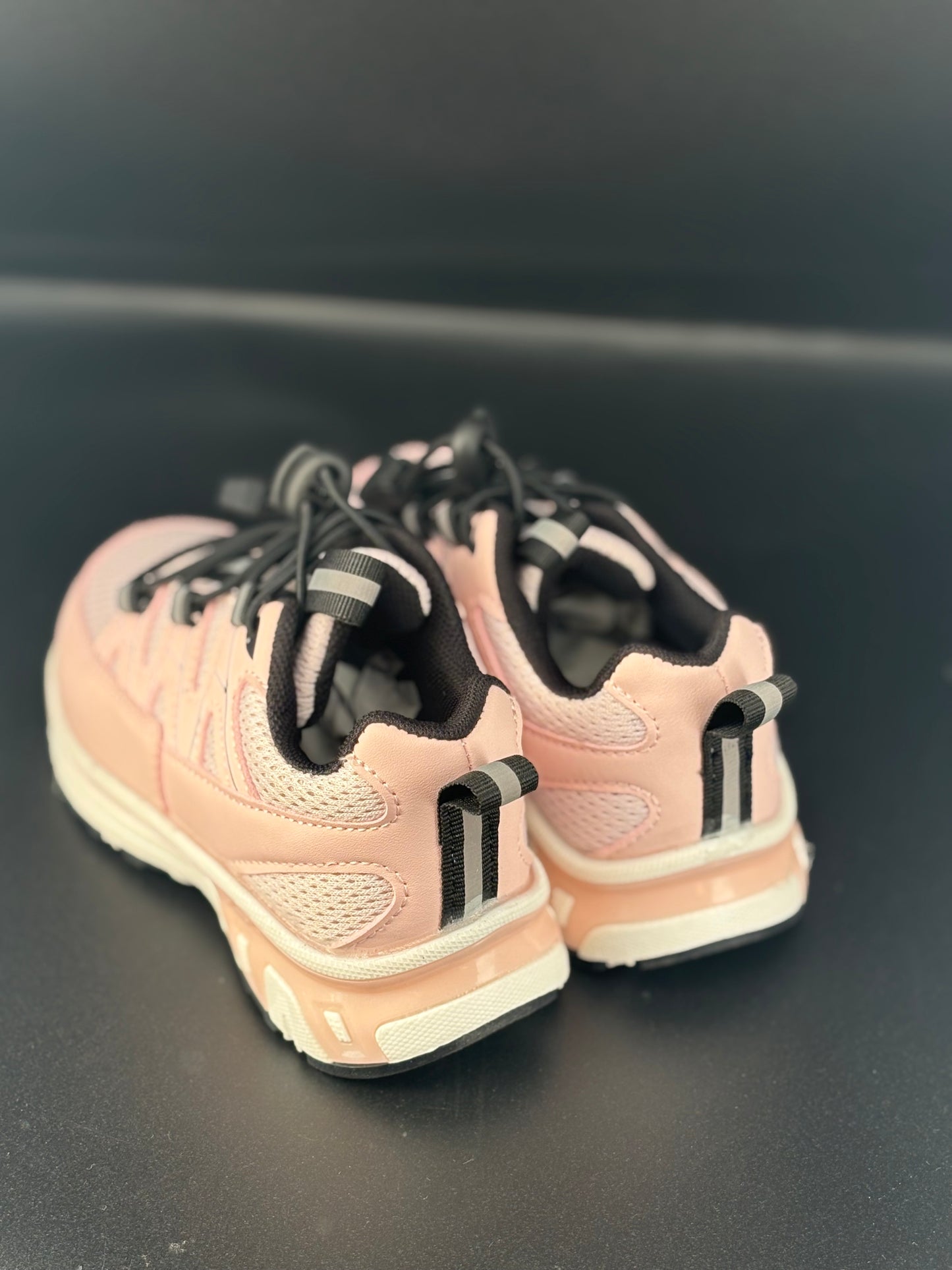 Basket Chic Rose et noir